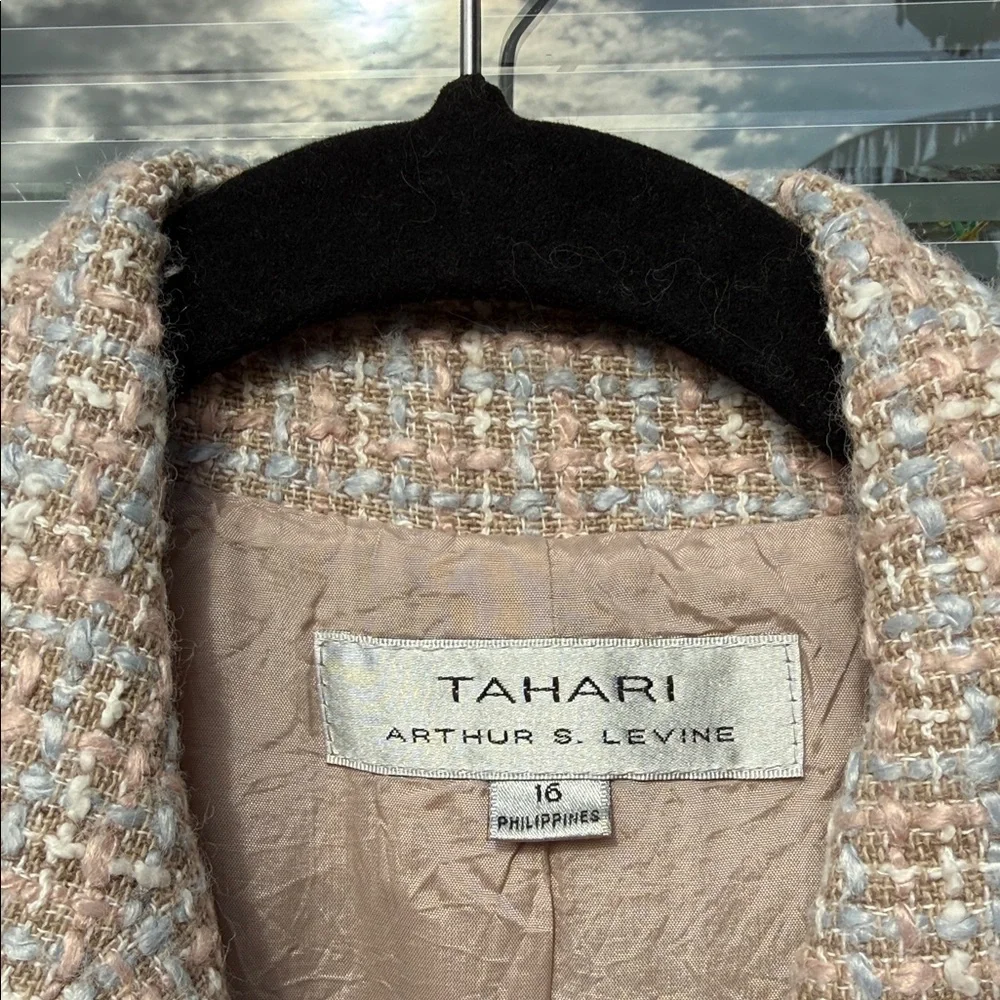 Tahari Light Pink and Green Tweed Blazer - Picture 2 of 14